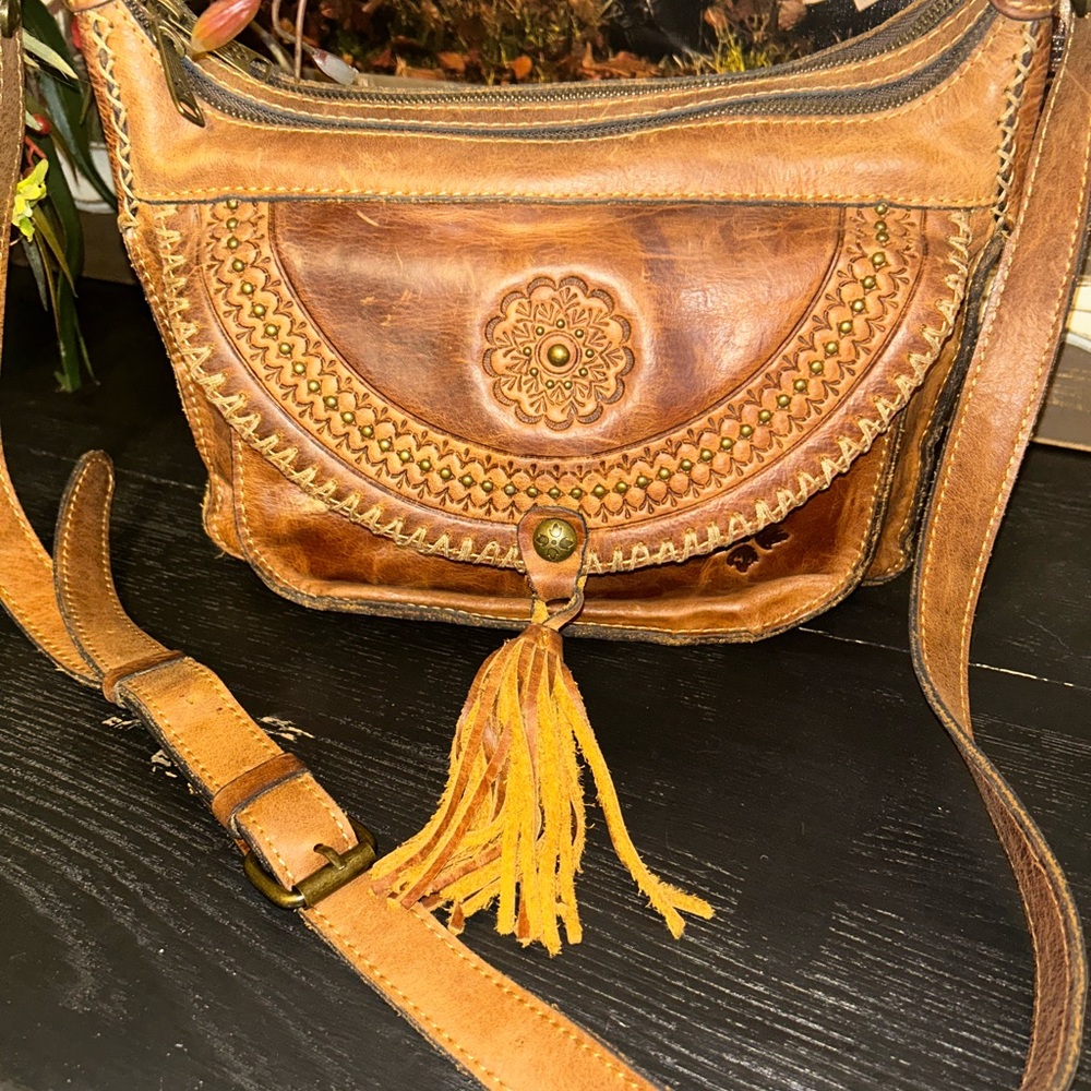 Patricia Nash Camila Hobo Bag Distressed in Cognac Hobo Satchel Purse